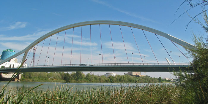 Puente de la Barqueta en Sevilla