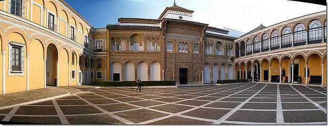 Alcázar de Sevilla, patio de la montería