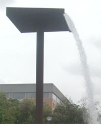 Fuente en Isla de la Cartuja en Sevilla