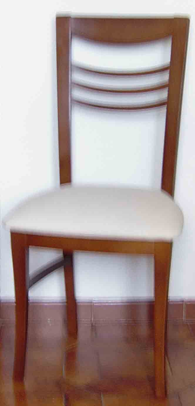 Silla de madera